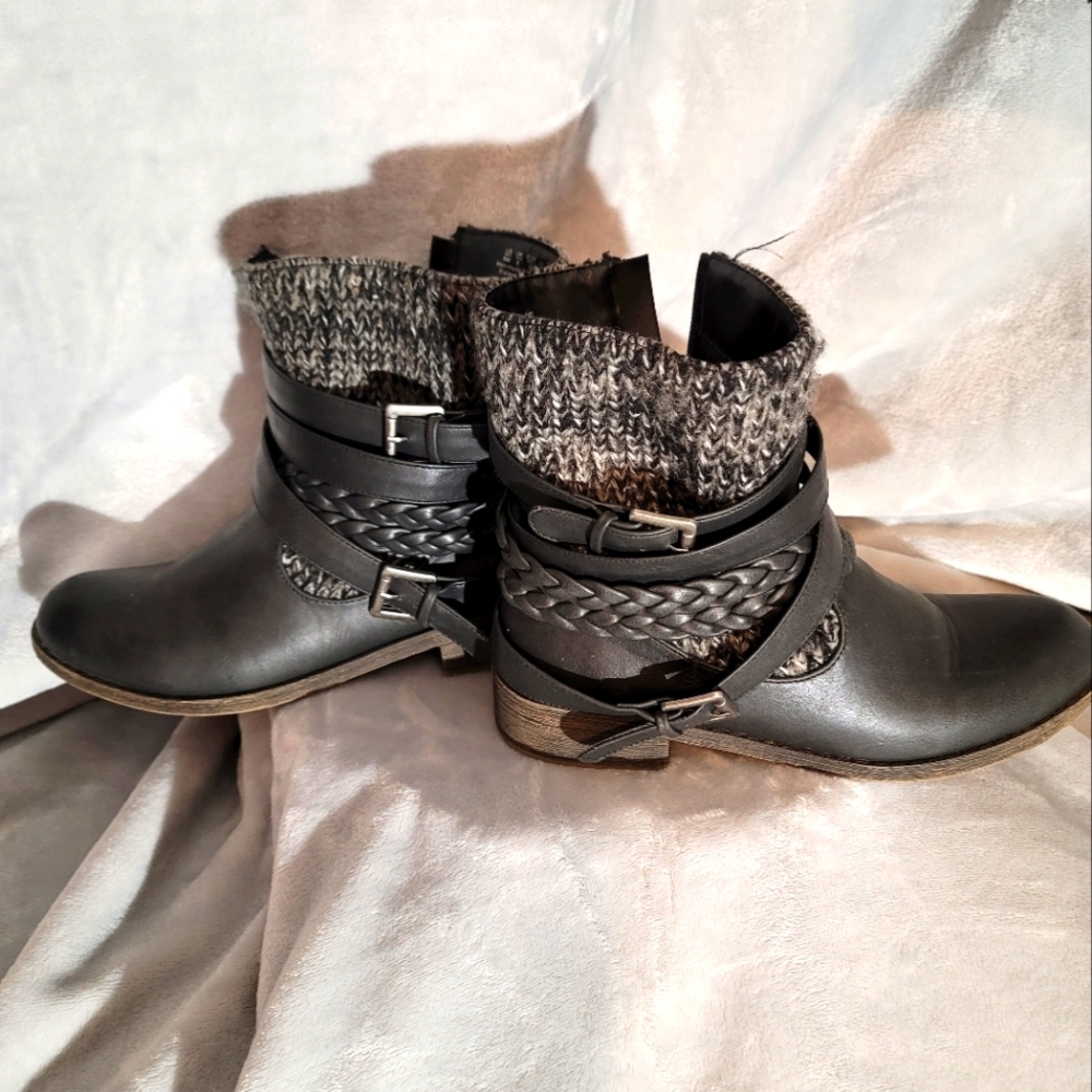 🚨REDUCED!!  Fergalicious Boots